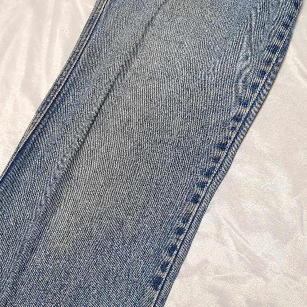 Vintage 90's High Rise Acid Washed Boho Mom Jeans With Embroidered Roses